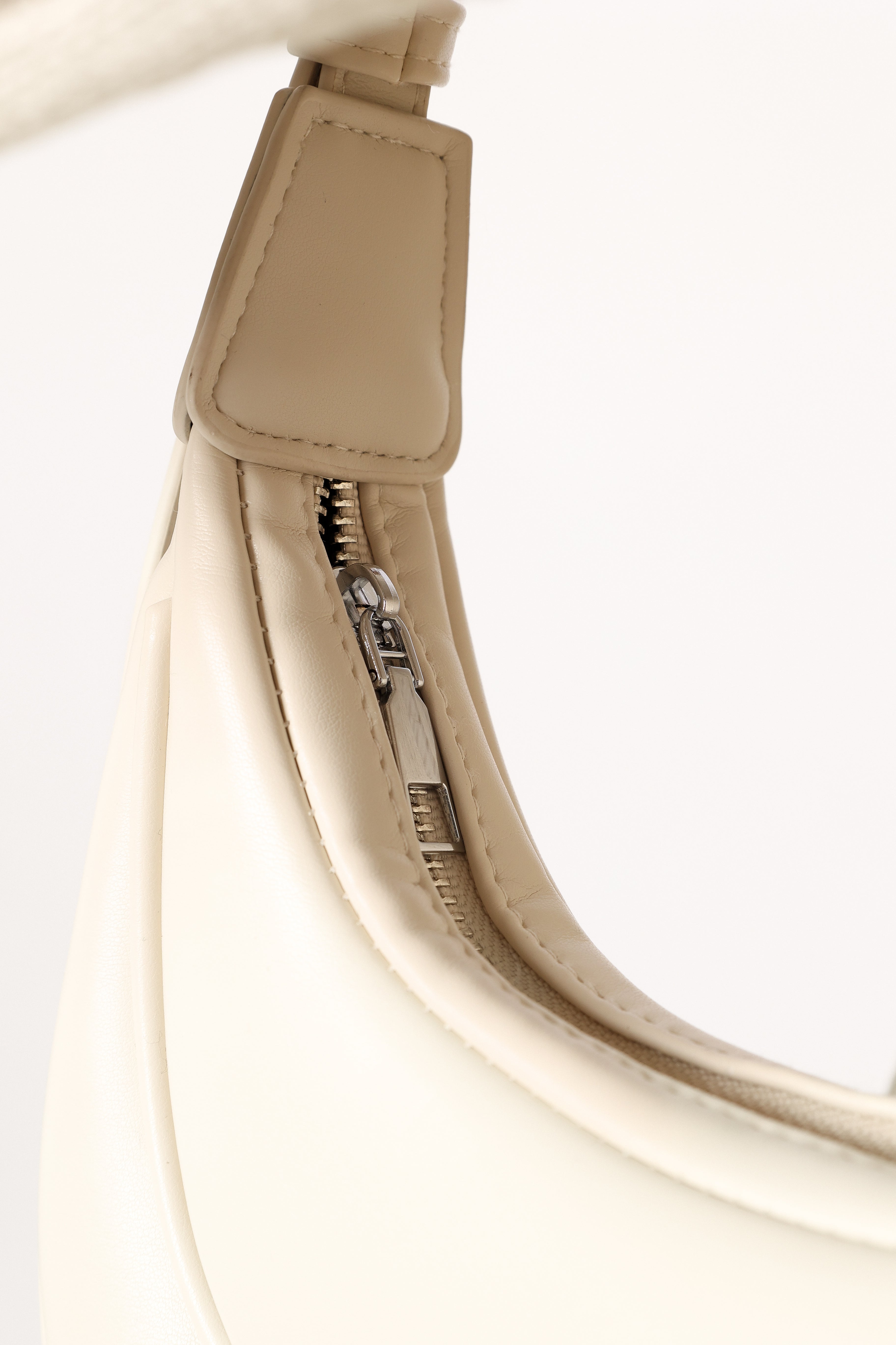 Deetz Shoulder Bag - Cream