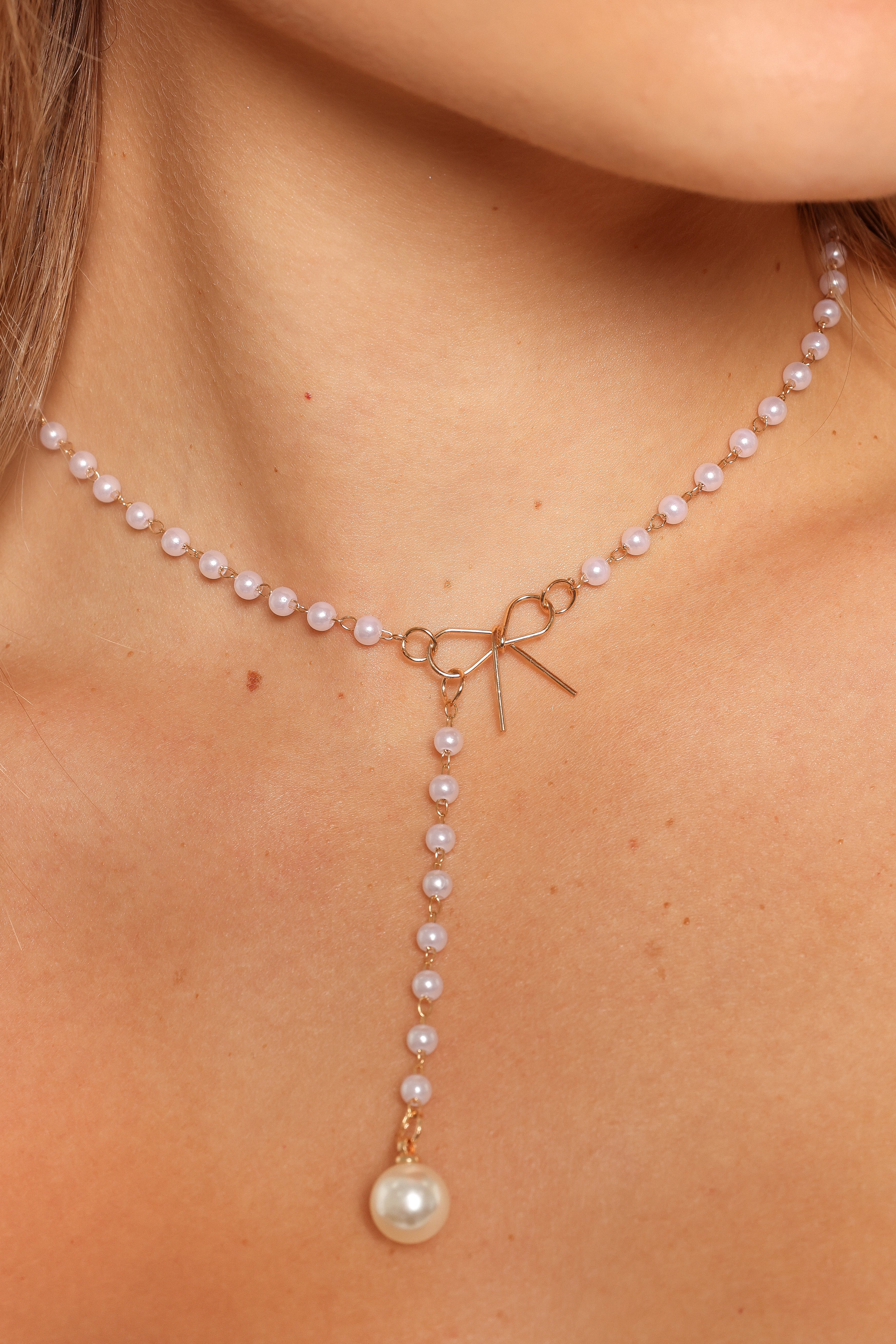 Aldo Bow Necklace - Pearl