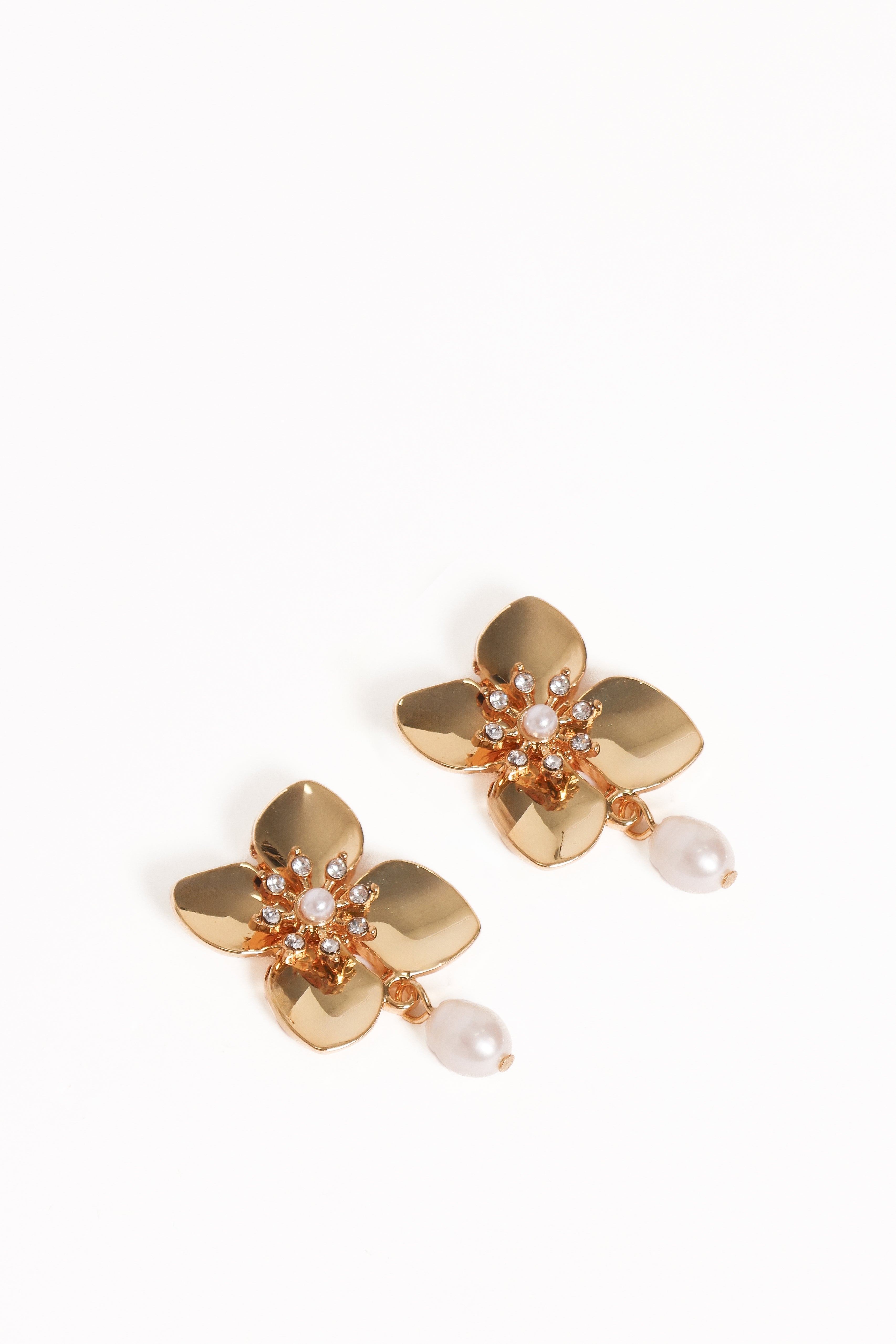 Trina Flower Earrings - Gold/Pearl