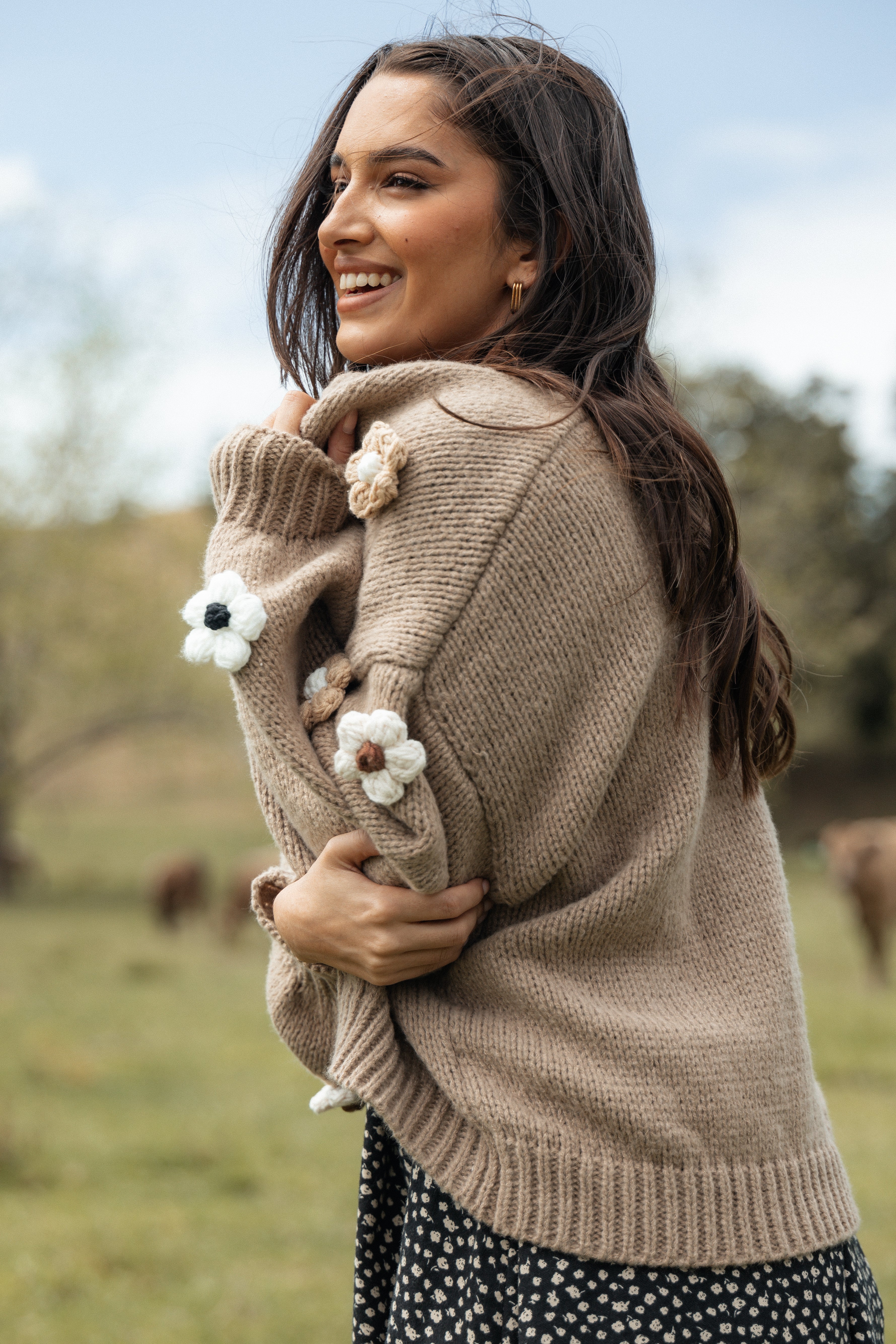 Delaro Flower Cardigan - Brown