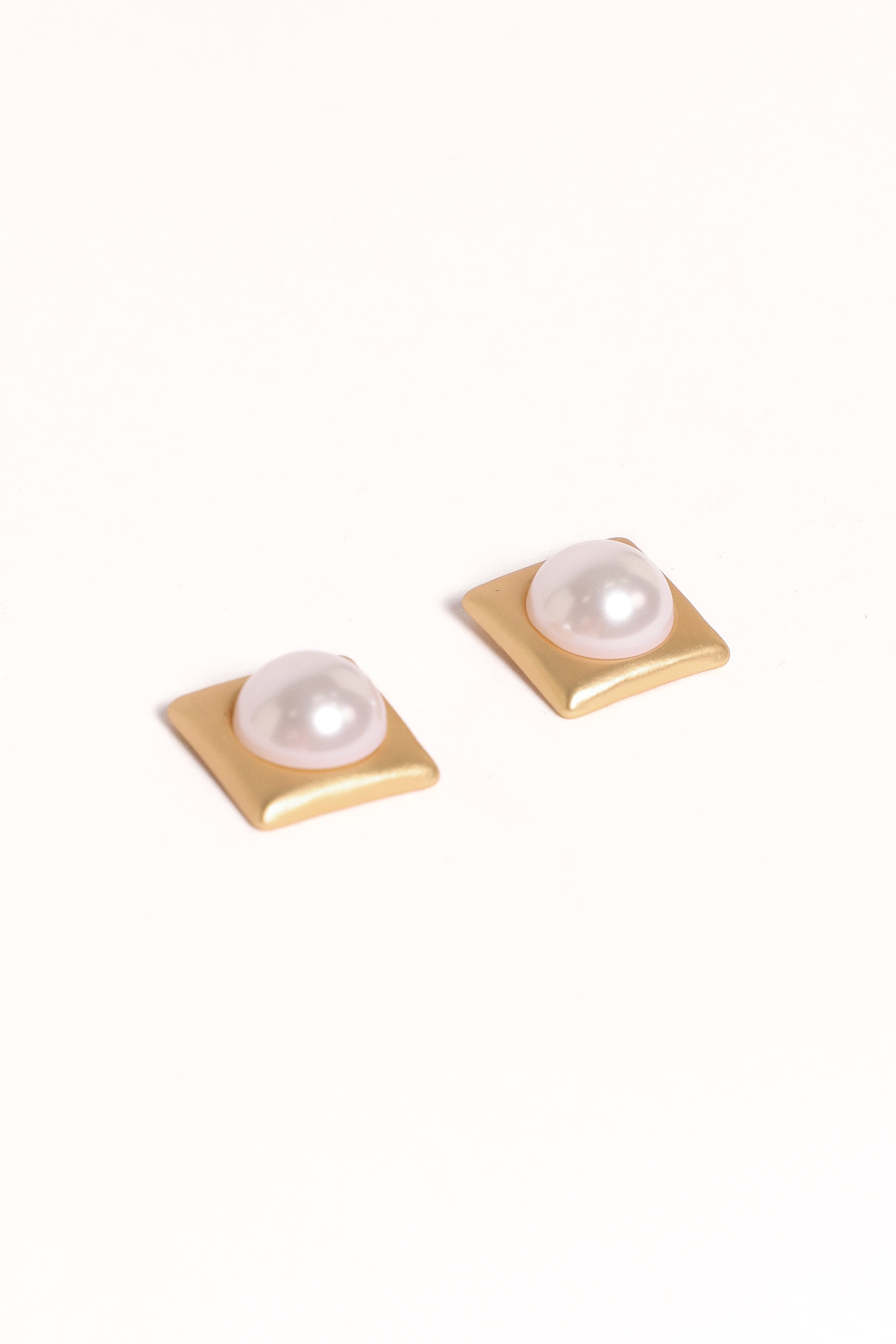 Kimmy Pearl Earrings - Gold