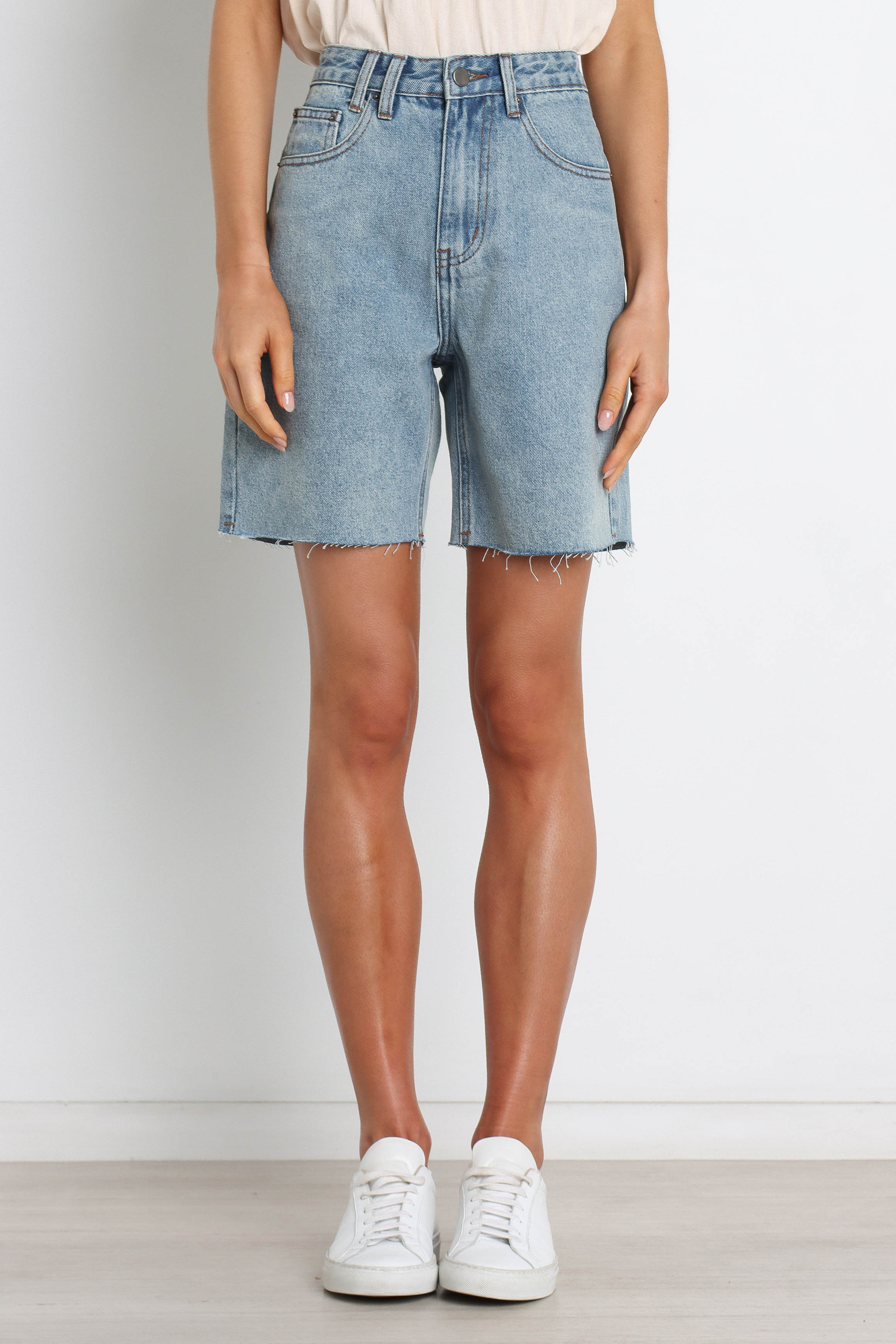 Hodgeman Shorts - Mid Wash