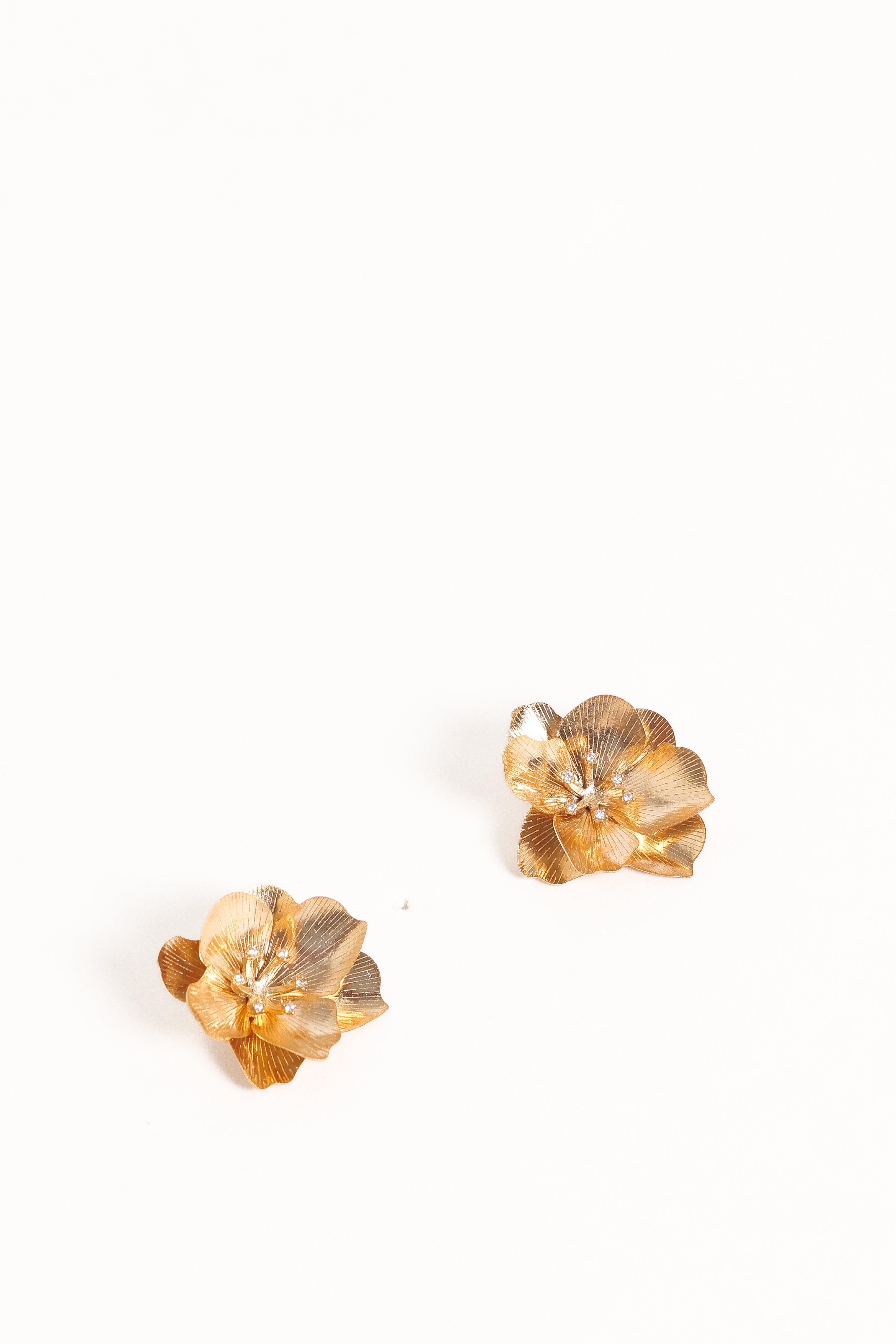 Isobel Flower Earrings - Gold