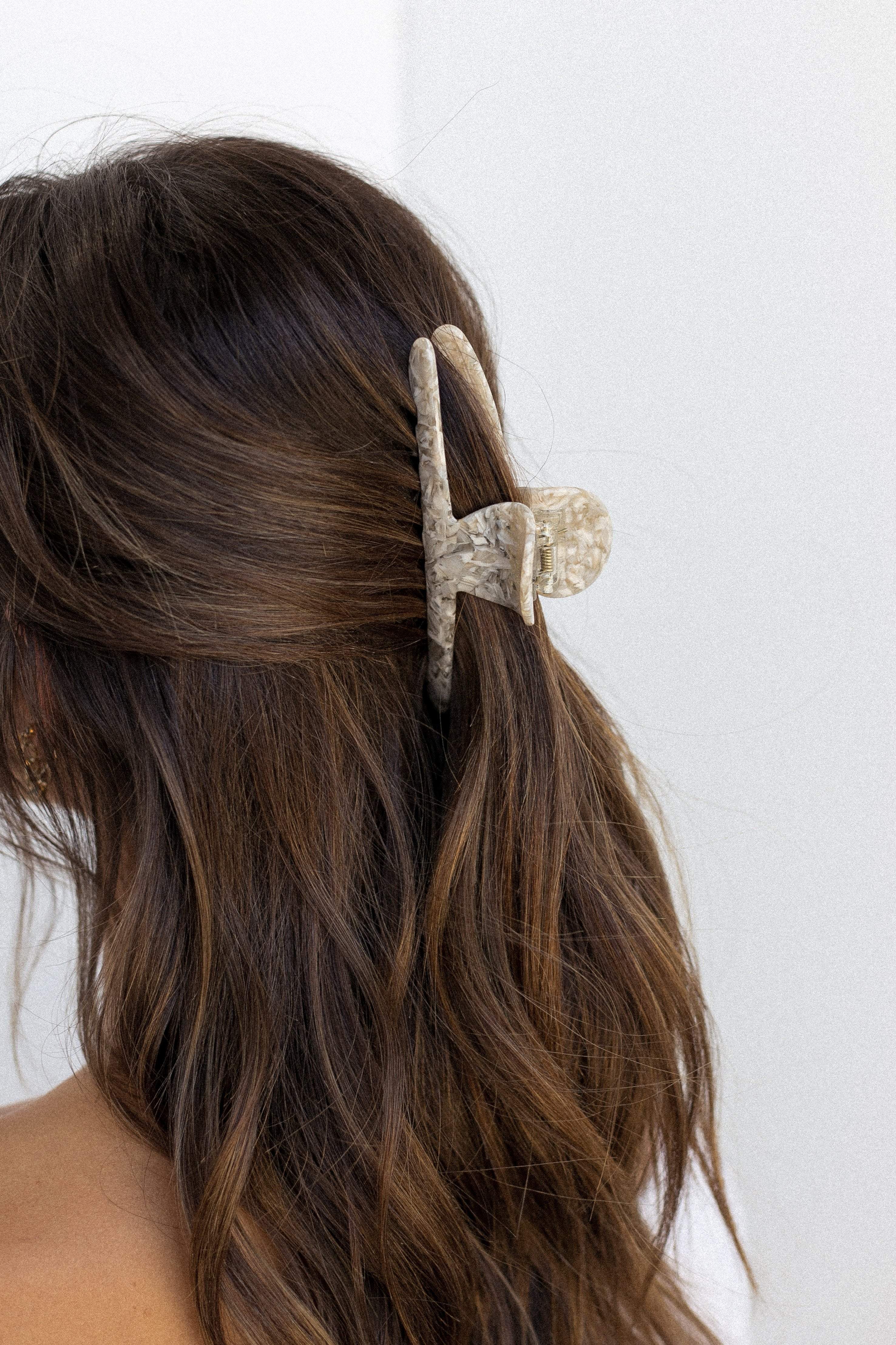 Linnea Hairclip - Pearl Beige