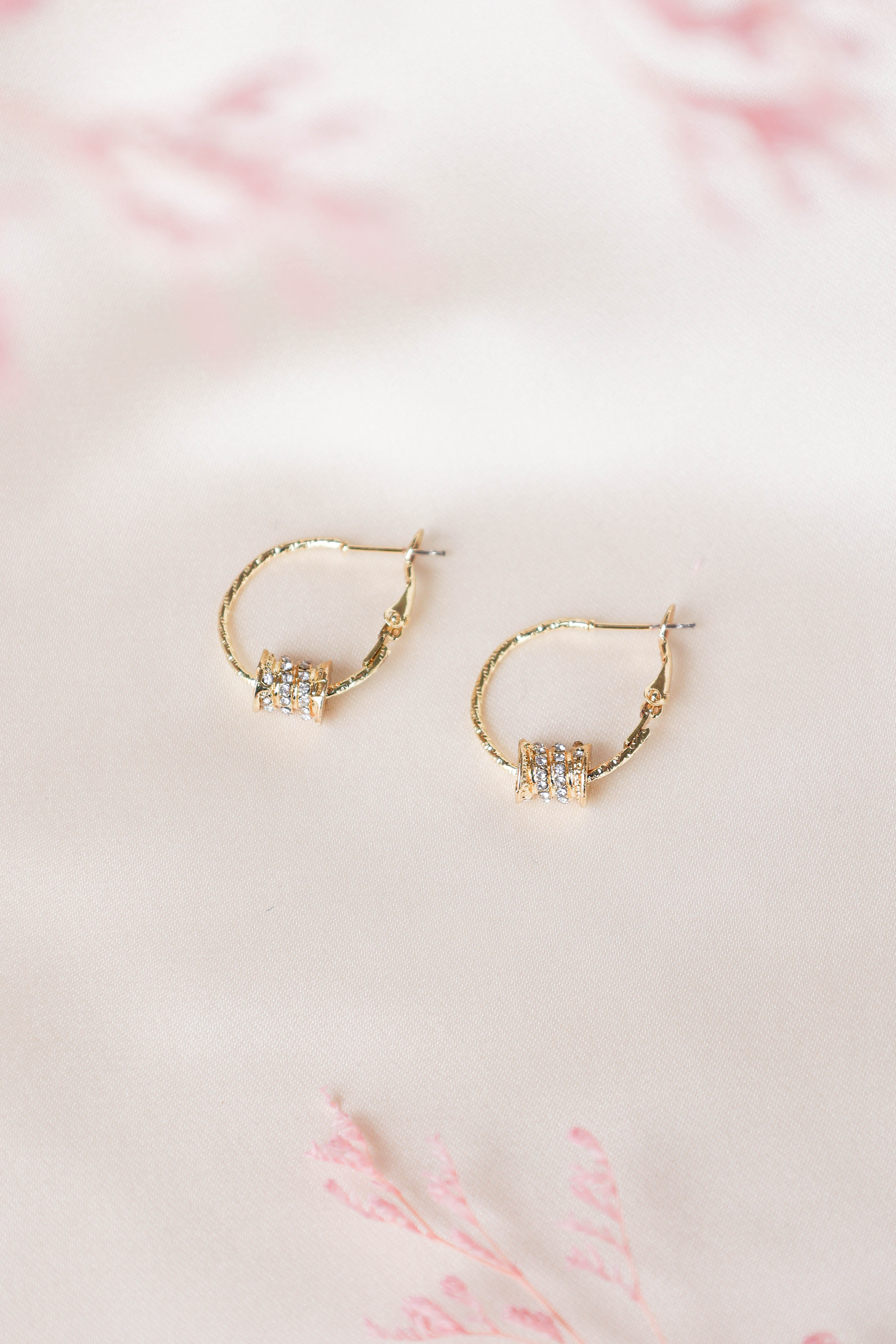 Sydney Delicate Hoop Earrings - Gold