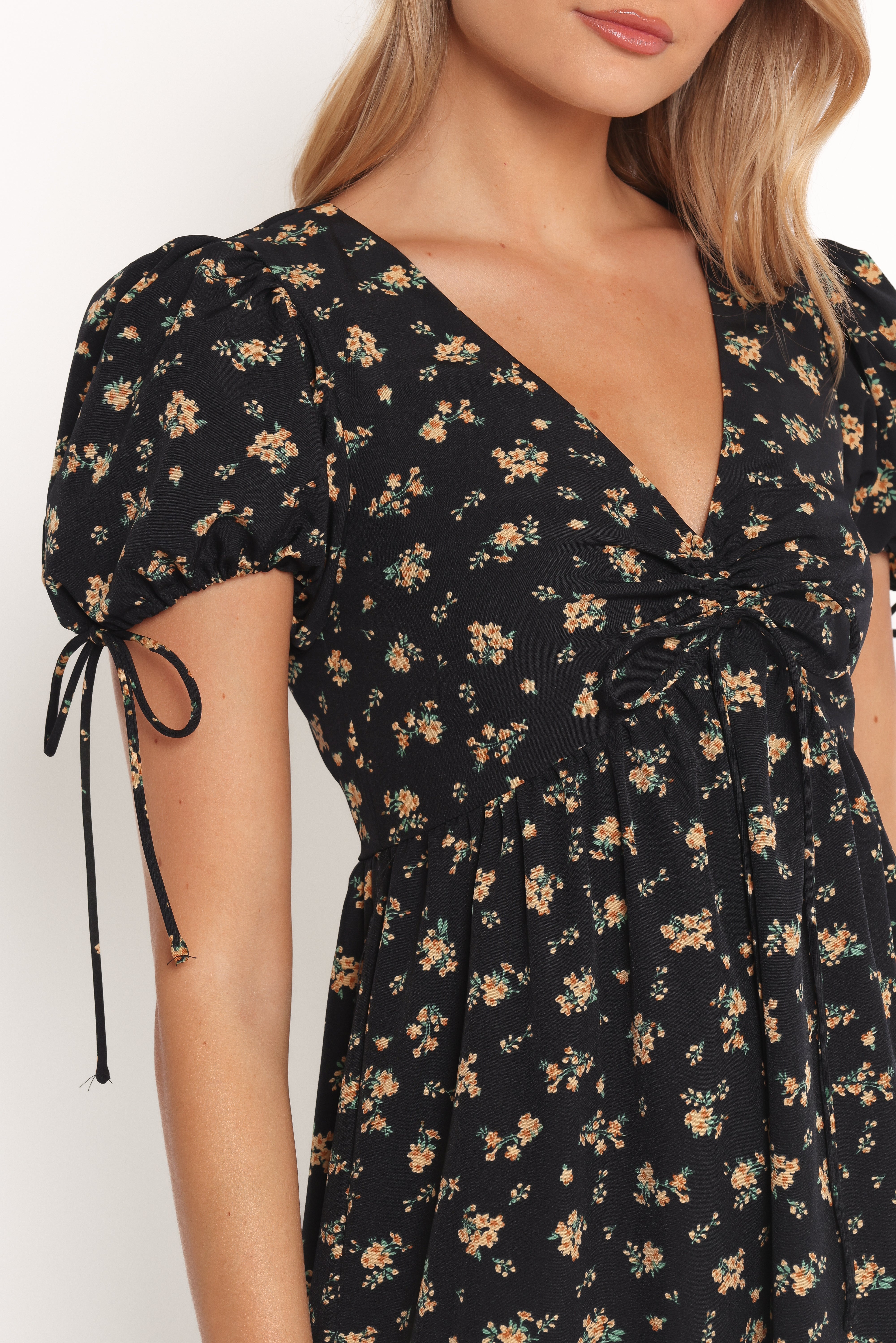 Zina Maxi Dress - Black Floral