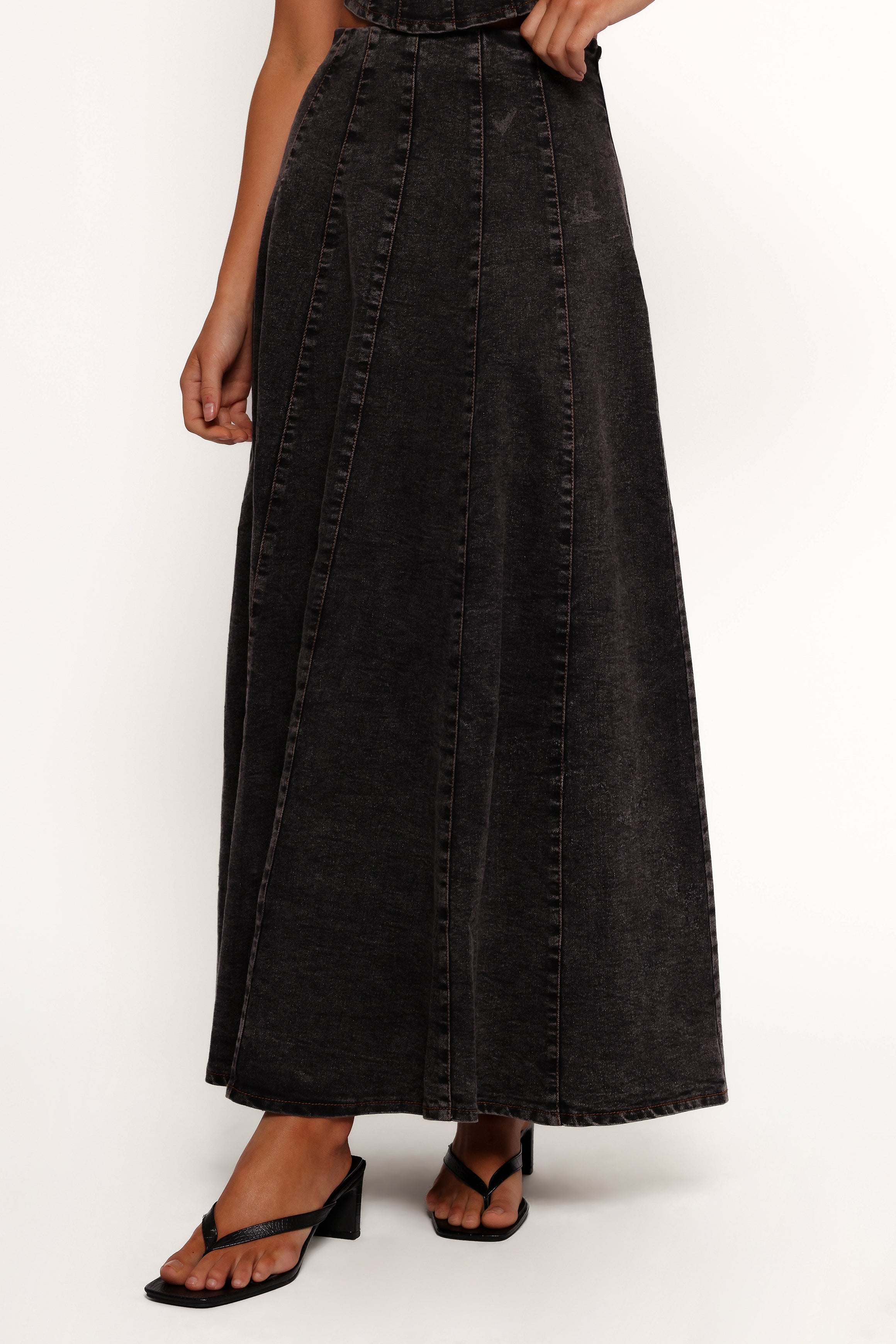 Mara Midi Skirt - Black